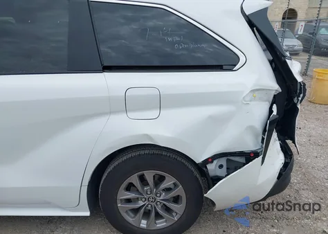 2025 Toyota Sienna Le from USA, damaged, VIN 5TDKRKEC3SS240625